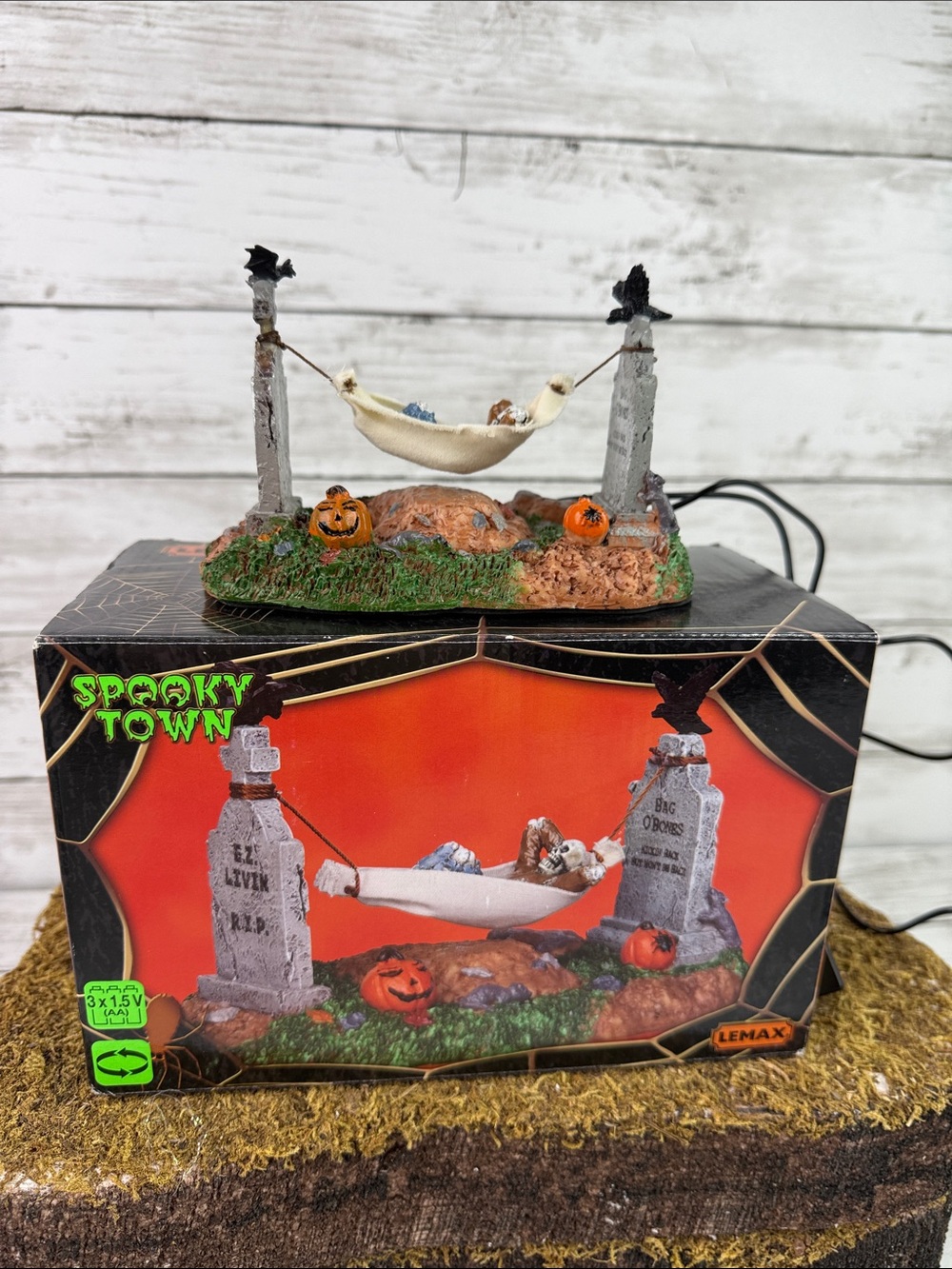 Lemax 24461 Halloween Spooky Town BAG O'BONES Hammock Skeleton Animated